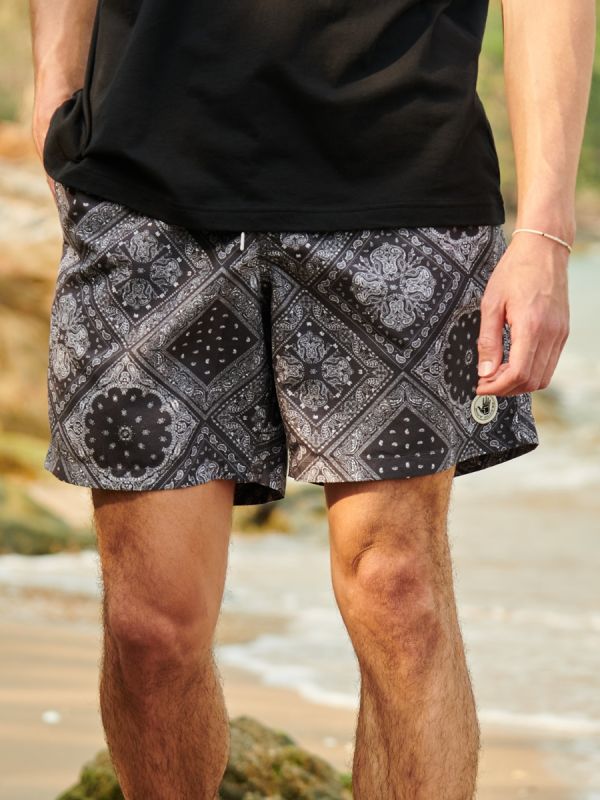 Men's Swimwear Broad Shorts - กางเกงขาสั้น ลายตาราง สี Black